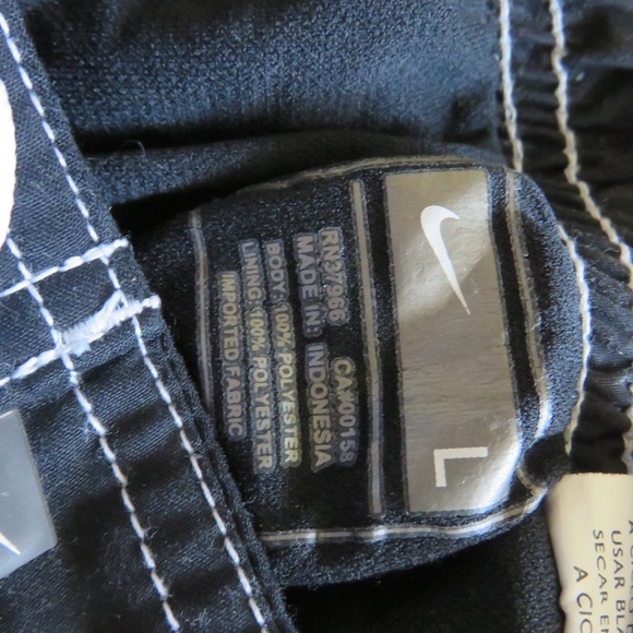 SOLD Nike Women's Surf Trunks EUC - Picture 3 of 3